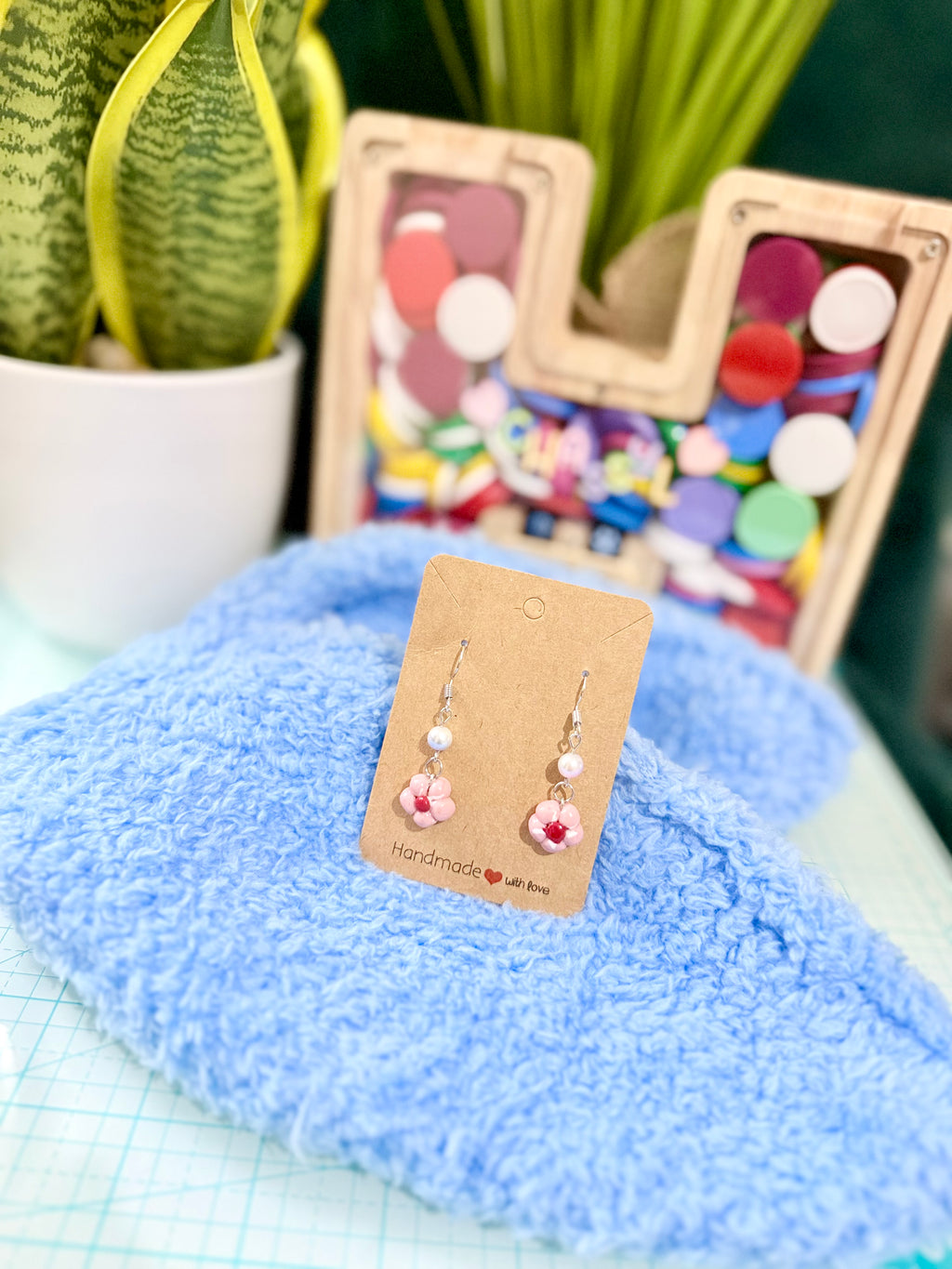 Tini tiny flower earrings