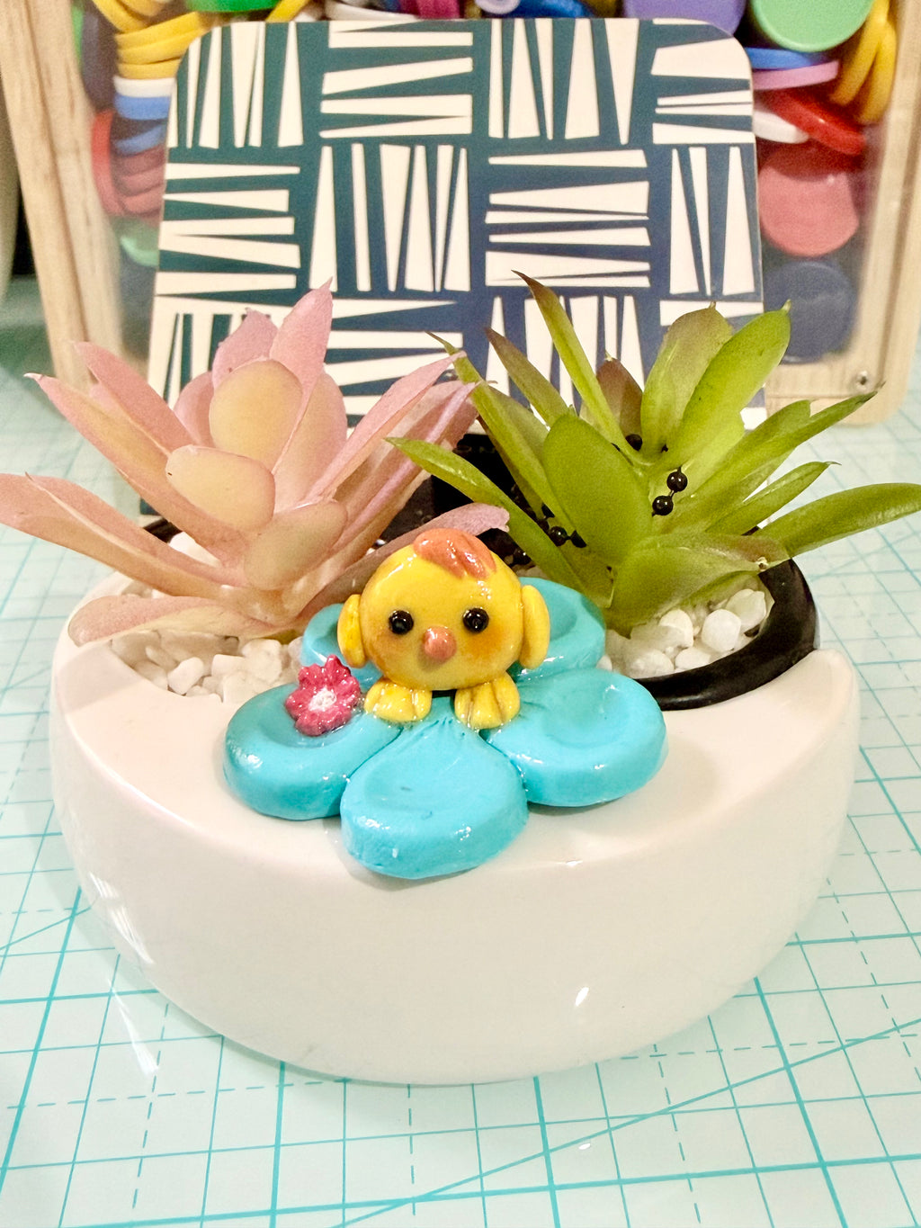 Desktop buddy in (yellow)